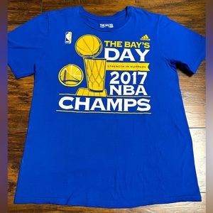 NBA Adidas Golden State Warriors 2017 Champs Tshirt Men Size Medium The Bays Day